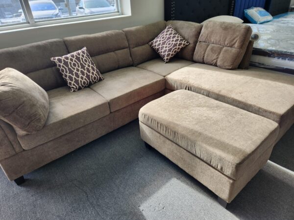 Anchor Sectional – Multi-Piece Fabric Sofa