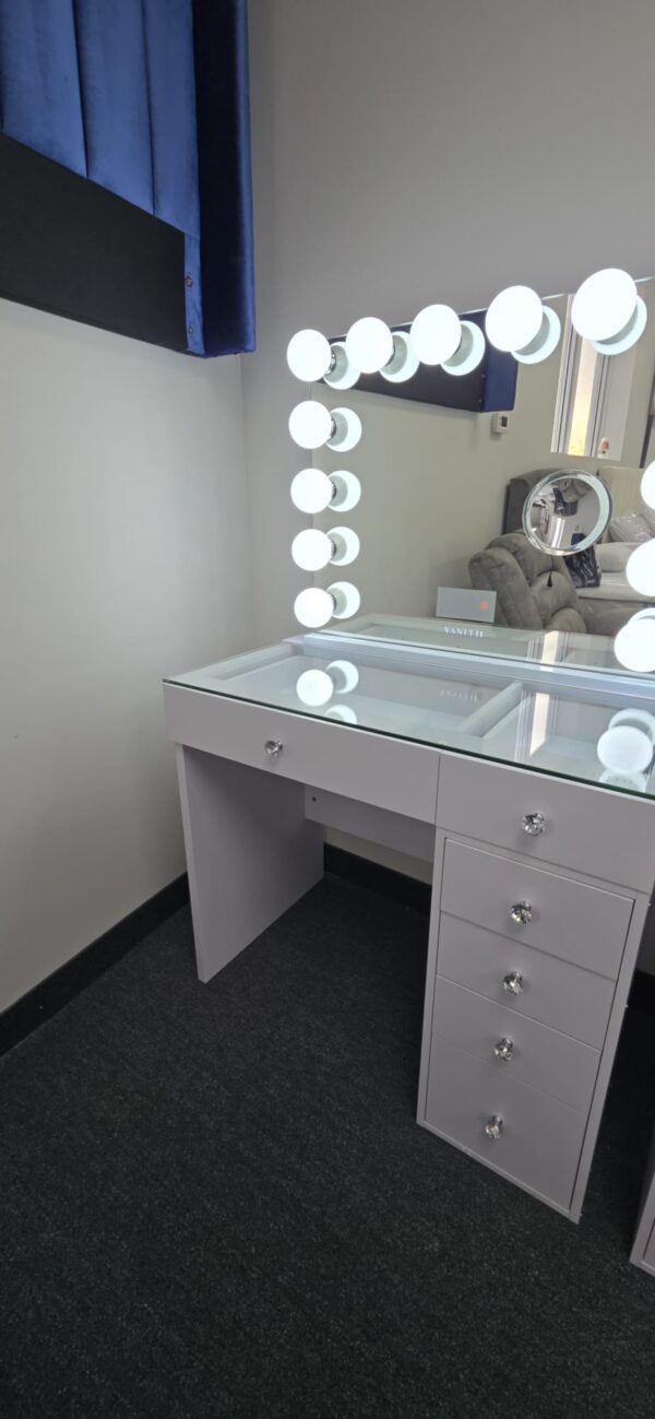Diana Vanity Desk Pro Set