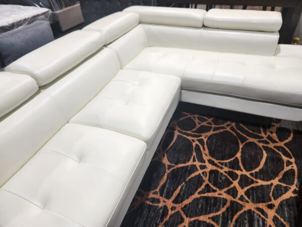 IVY – Sectional Sofa – High Quality Velvet