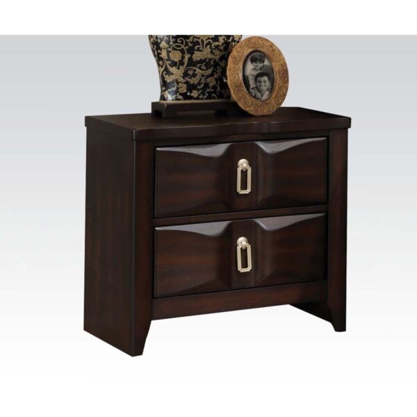 Nina Bedroom Set